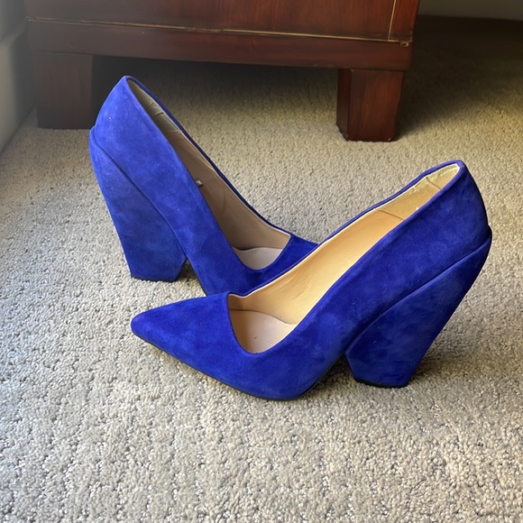 Zara Blue Suede Pumps - Picture 10 of 12